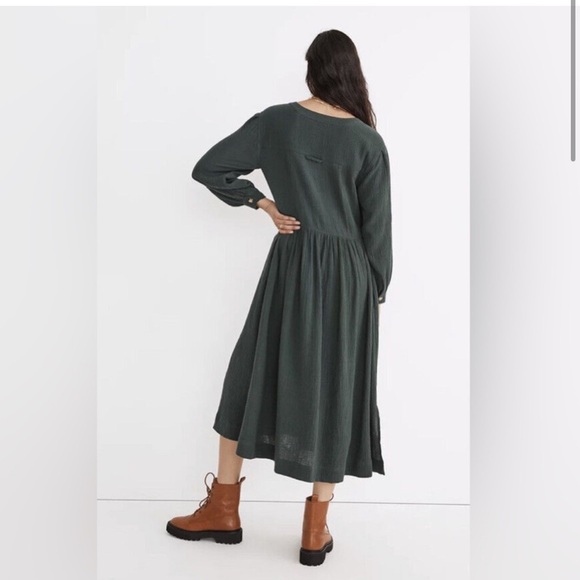 Madewell Lightspun Button-Front
Midi Dress - Picture 5 of 6